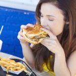 妊婦さんの食事の不摂生が与える赤ちゃんへの影響や危険を調査！