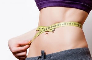 正月前のくびれを守るノーリバンド！巻くだけで効果てきめん！